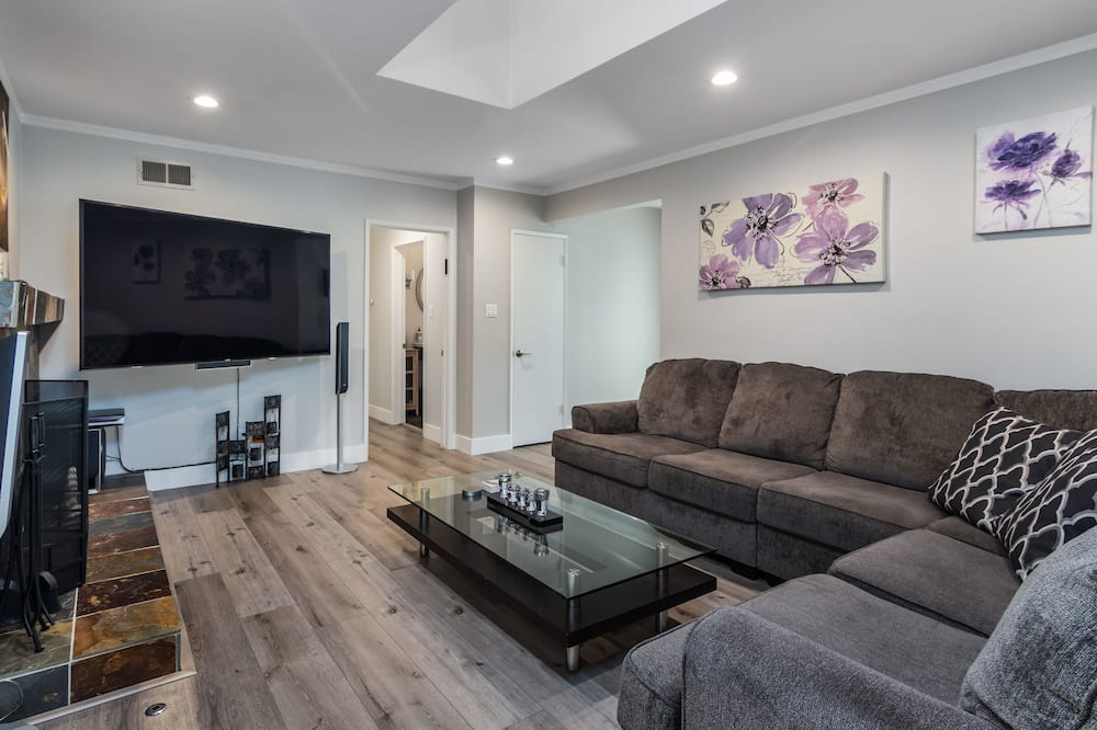 Photo of Livingroom in Winnetka