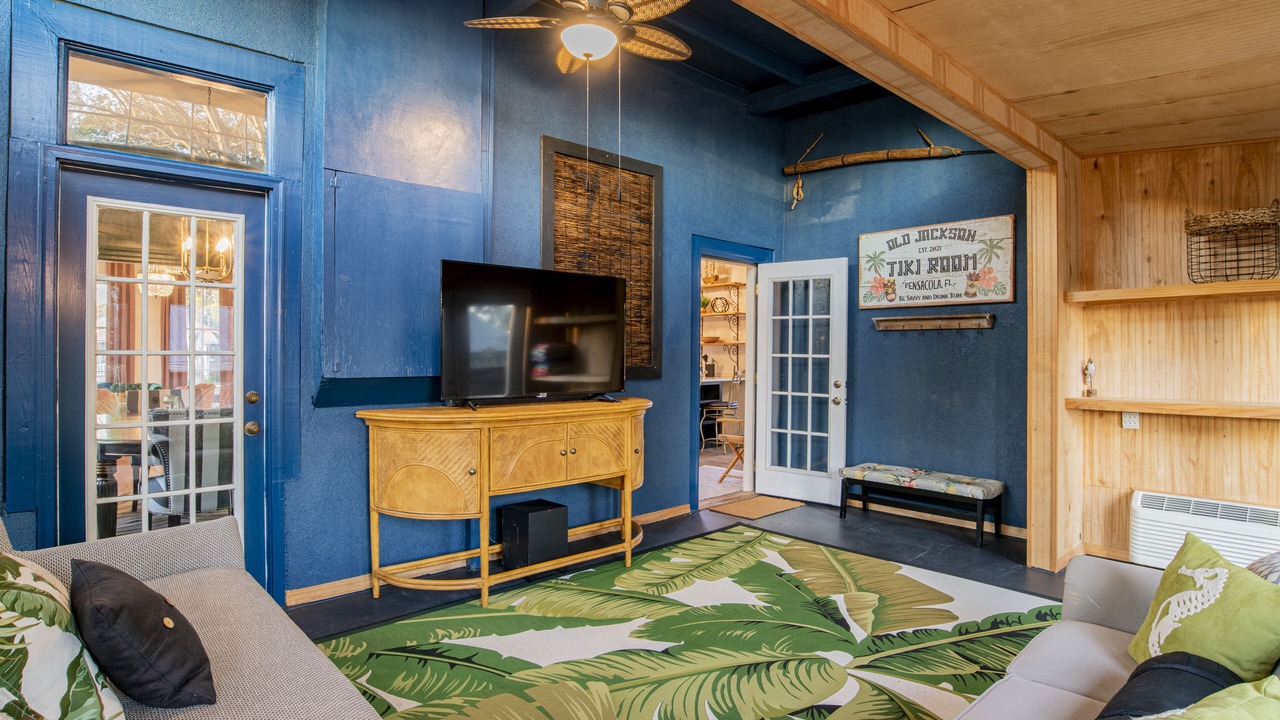 Photo of Livingroom in East Hill