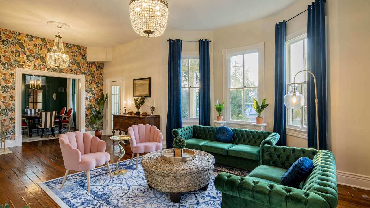 Photo of Livingroom in East Hill
