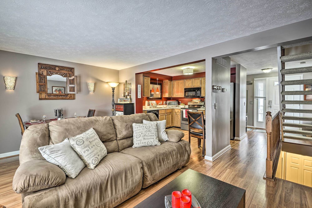 Photo of Livingroom in Penfield