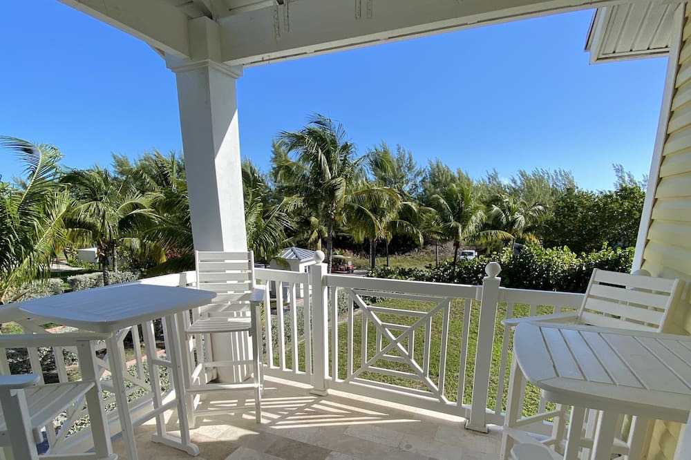 Photo of Patio Balcony in Alice Town