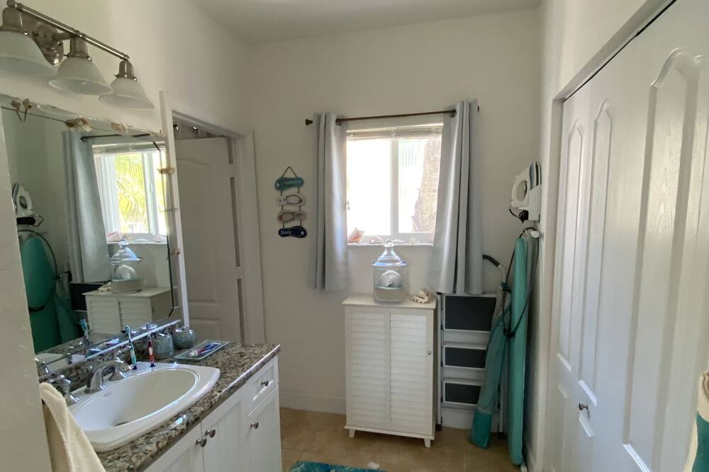Photo of Kitchen in Alice Town