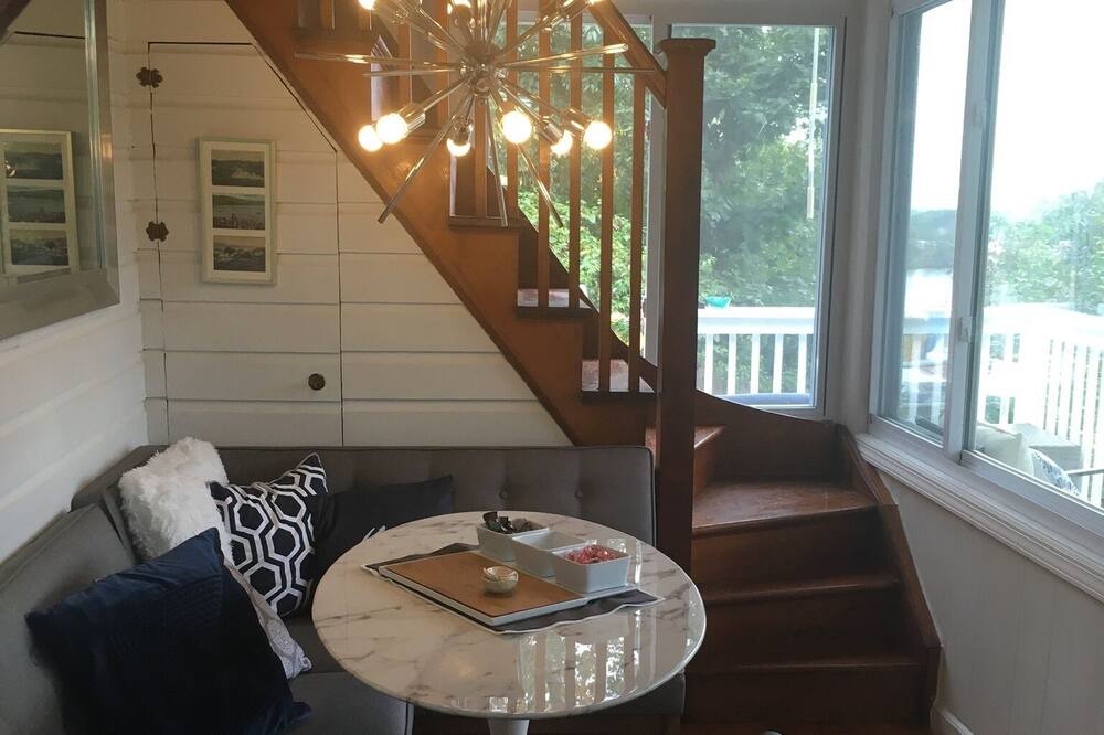 Photo of Outdoor in Putnam Lake