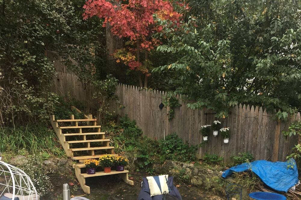 Photo of Outdoor in Putnam Lake