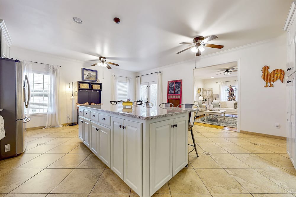Photo of Kitchen in Bessemer
