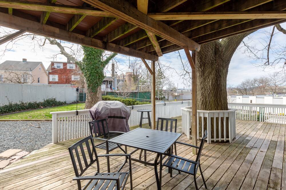 Photo of Patio Balcony in Tarrytown