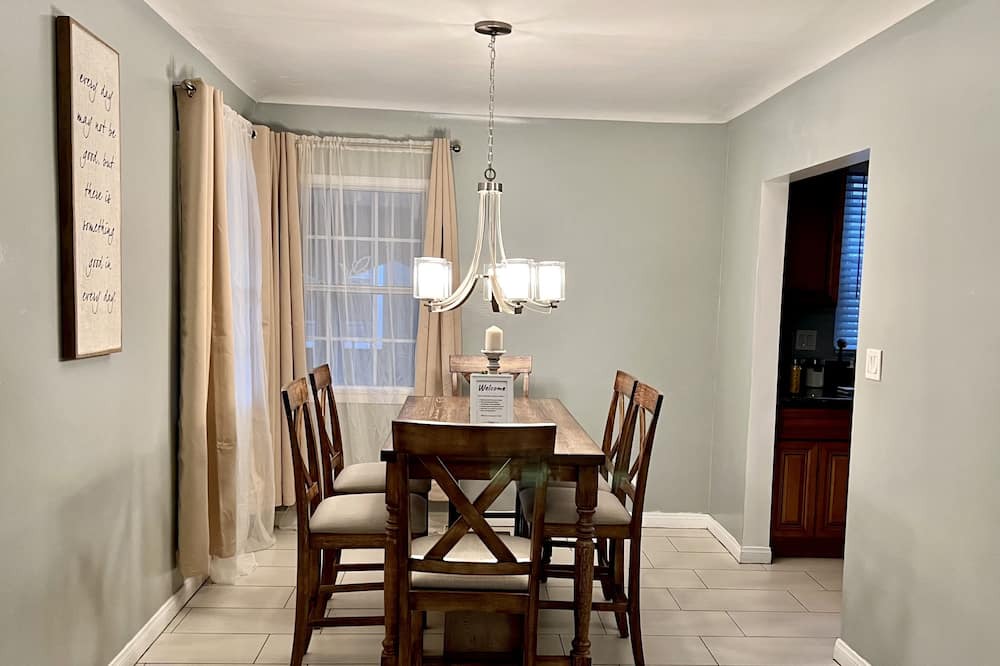 Photo of Kitchen in South Gate