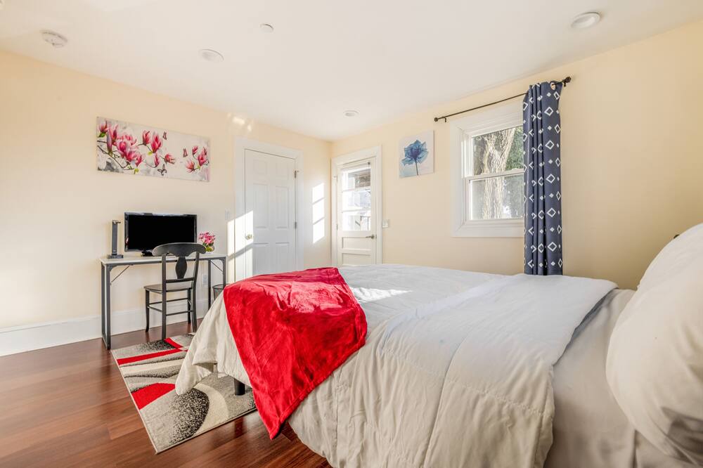 Photo of Bedroom in Tarrytown