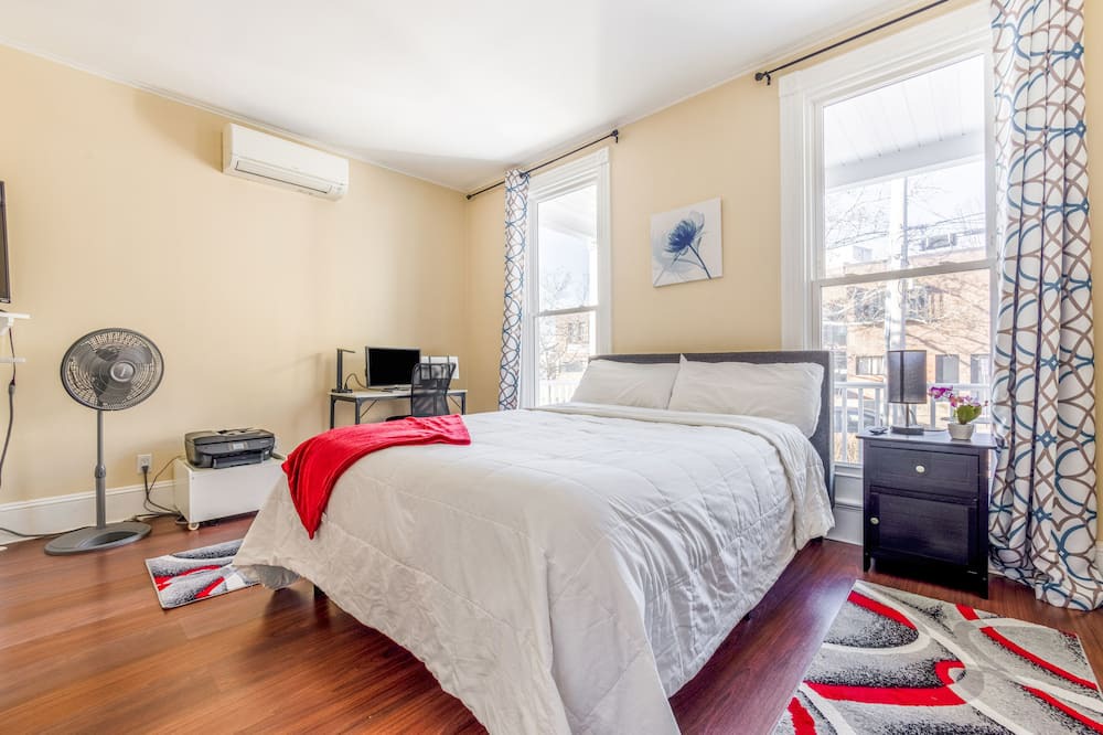 Photo of Bedroom in Tarrytown