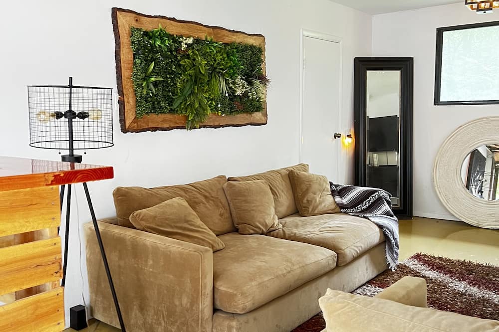 Photo of Livingroom in Harrington Park