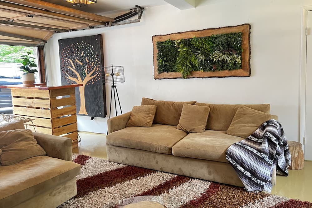 Photo of Livingroom in Harrington Park