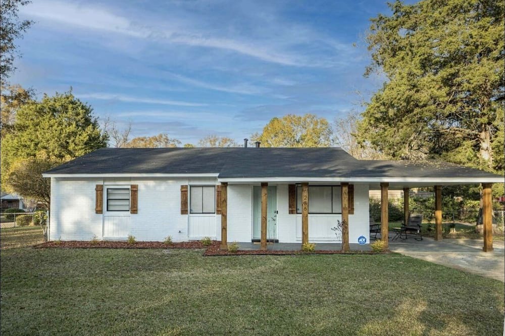 Photo of Outdoor in Montgomery