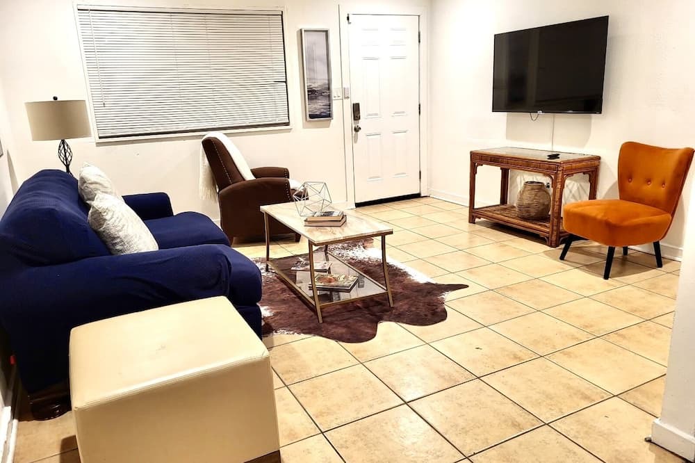 Photo of Livingroom in Montgomery