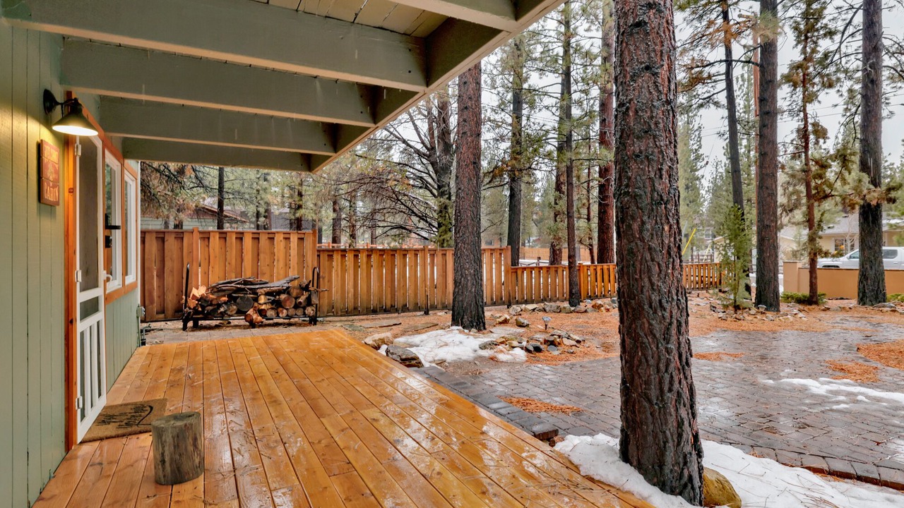 Photo of Outdoor in Woodlands