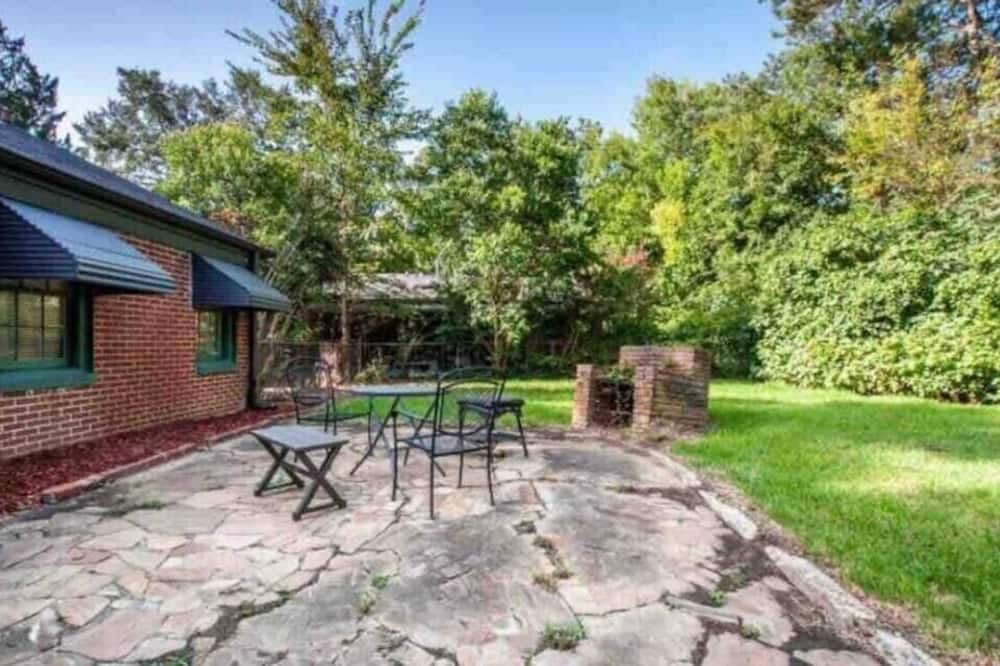 Photo of Patio Balcony in Montgomery