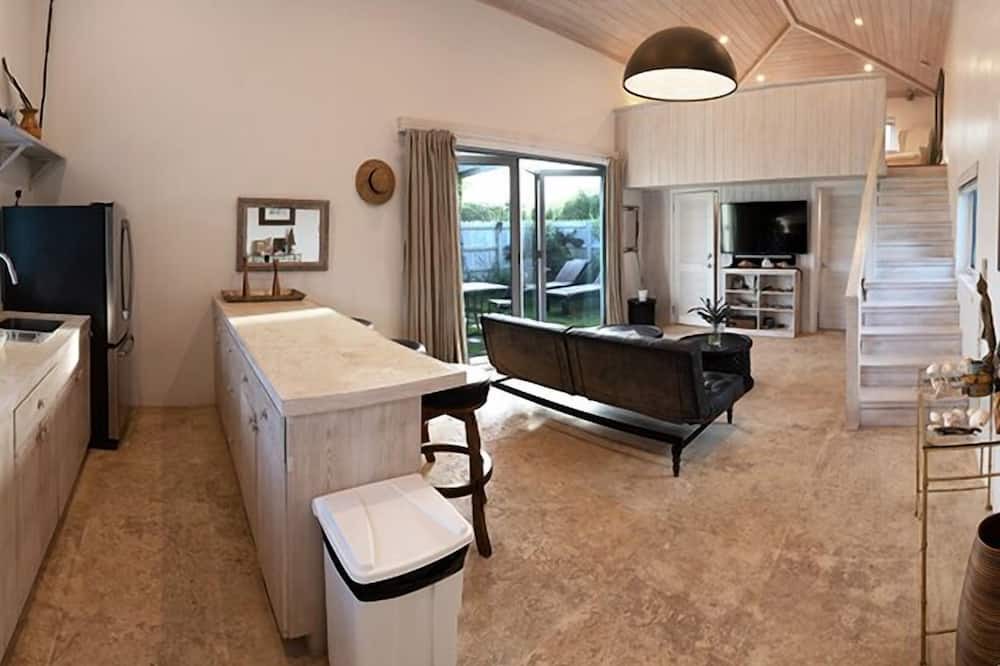 Photo of Livingroom in North Palmetto Point