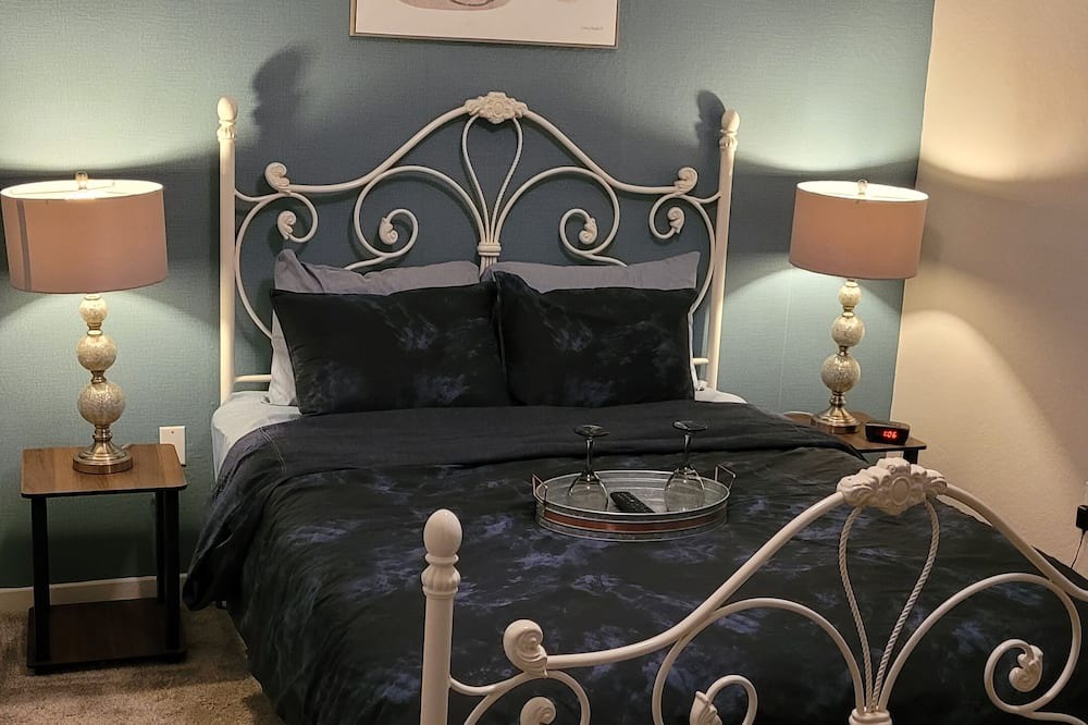 Photo of Bedroom in Brier Creek Country Club