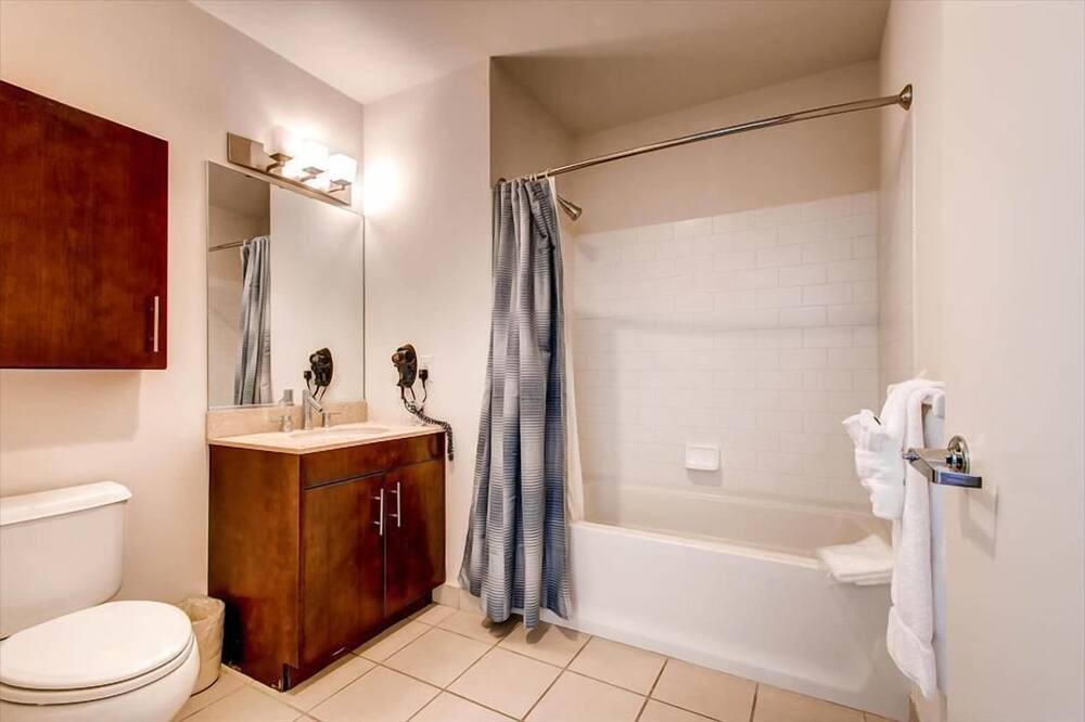 Photo of Bathroom in Hudson Exchange