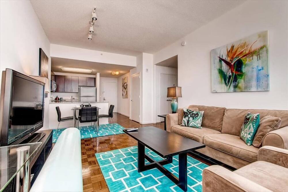 Photo of Livingroom in Hudson Exchange