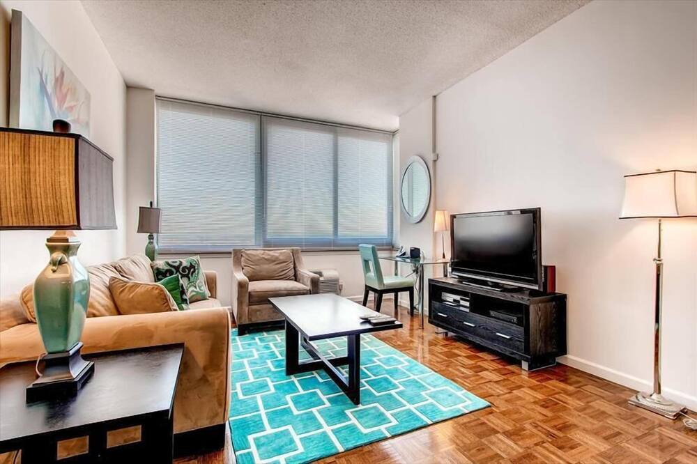 Photo of Livingroom in Hudson Exchange
