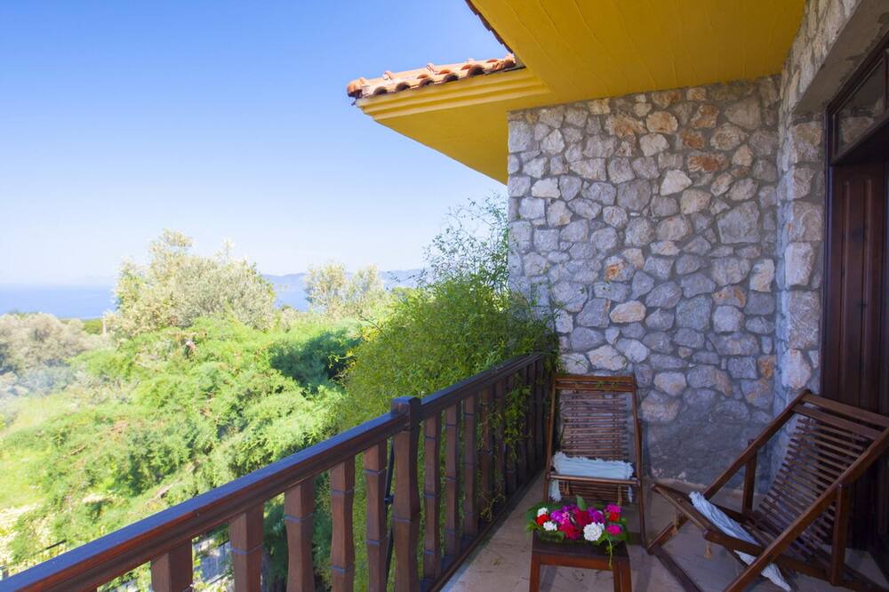 Photo of Patio Balcony in Uzunyurt