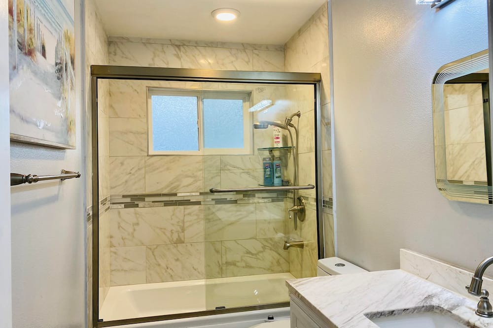 Photo of Bathroom in Fountain Valley