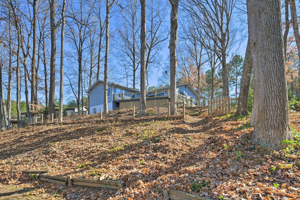 Photo of Outdoor in Mayhew