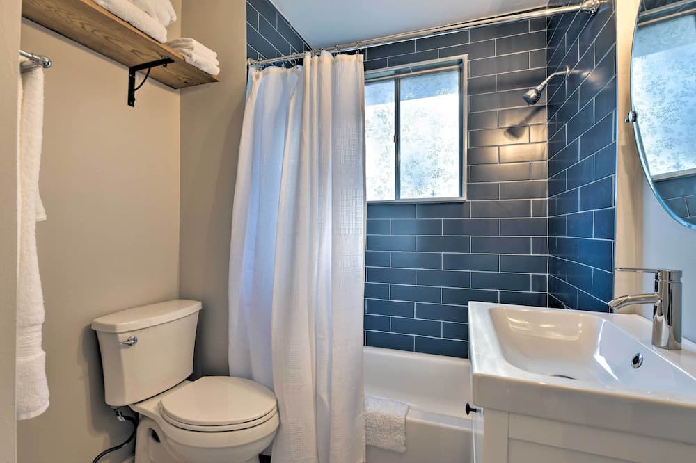 Photo of Bathroom in Mayhew