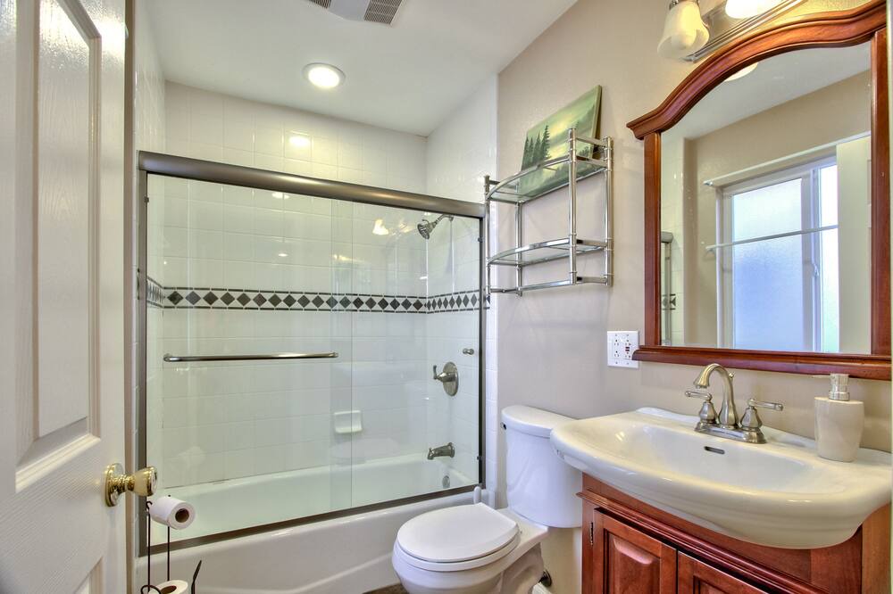 Photo of Bathroom in Sugarloaf