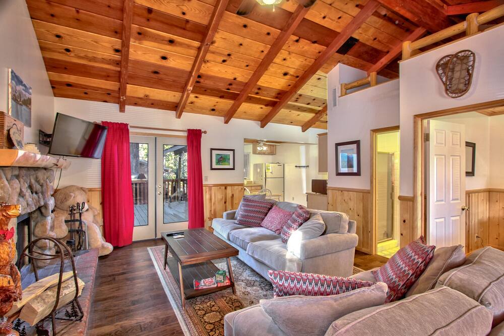 Photo of Livingroom in Sugarloaf