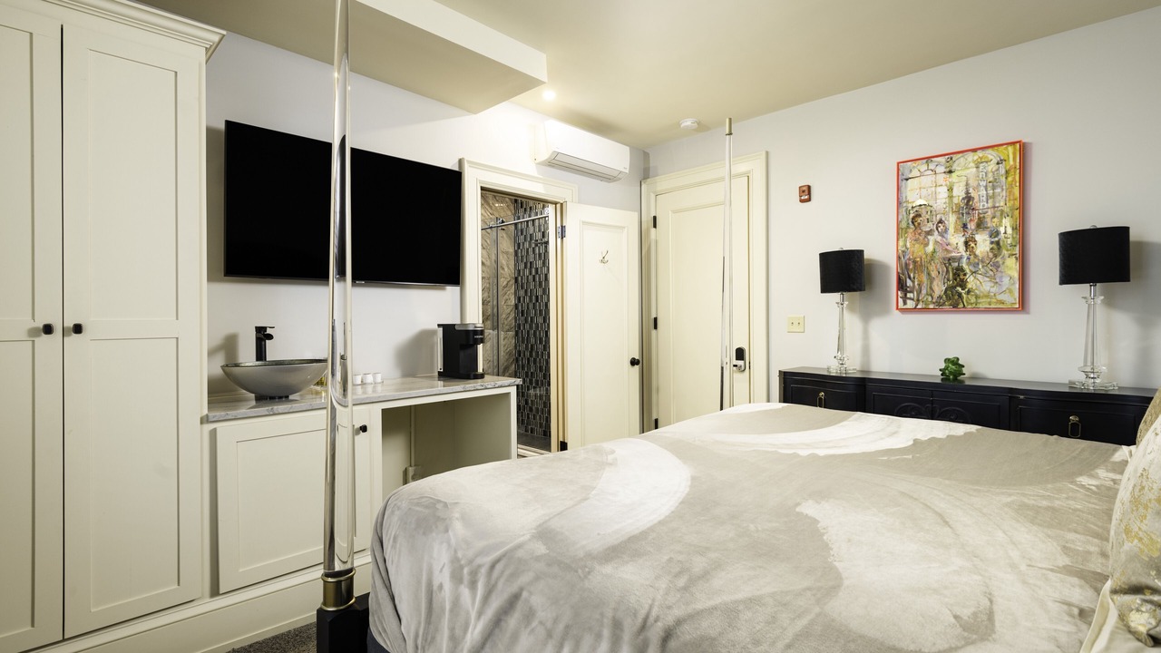 Photo of Bedroom in Buffalo