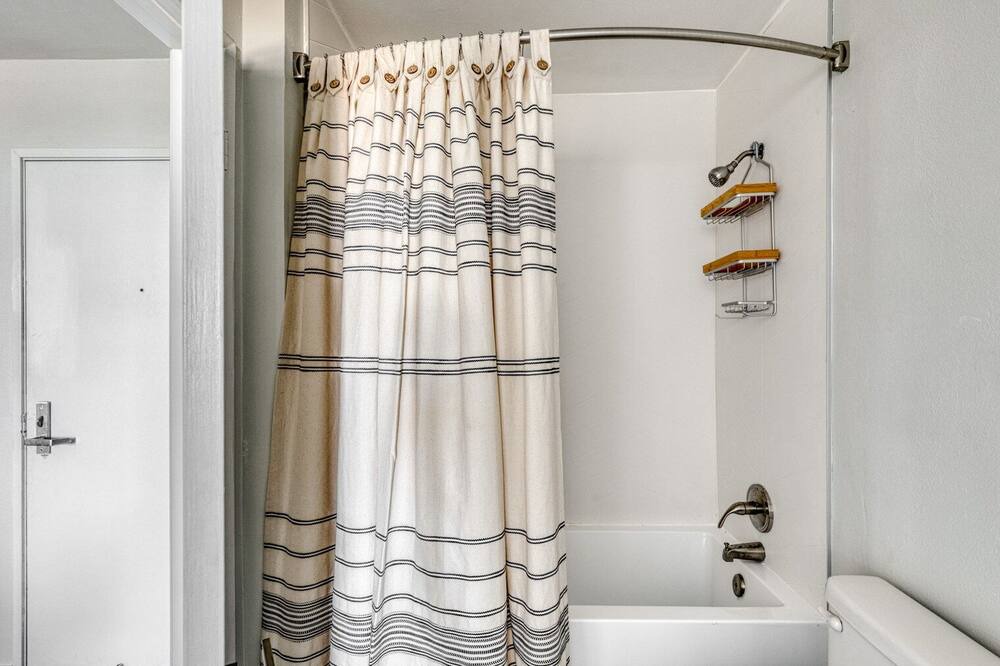 Photo of Bathroom in Rampart Village