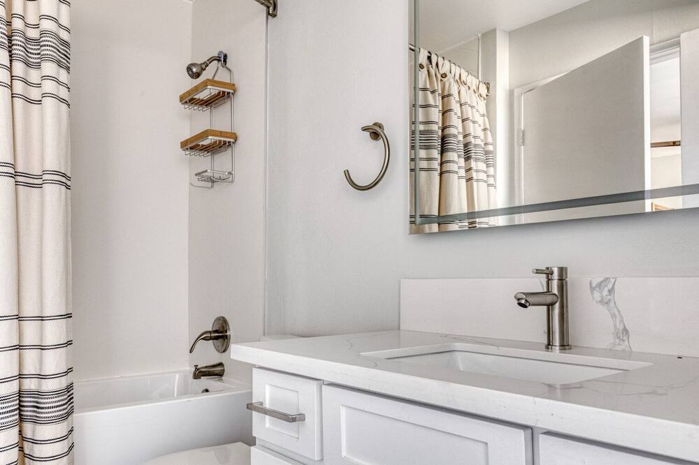 Photo of Bathroom in Rampart Village