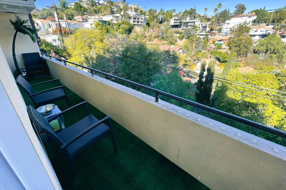 Photo of Patio Balcony in Hollywood Heights
