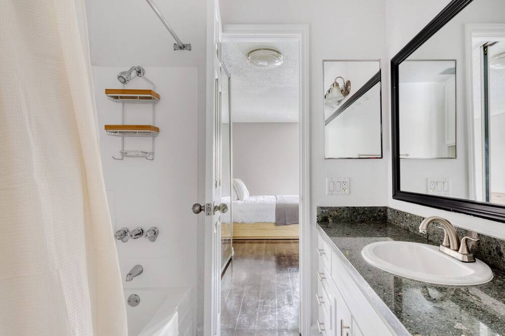 Photo of Bathroom in Rampart Village