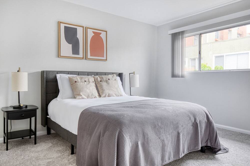 Photo of Bedroom in Hollywood