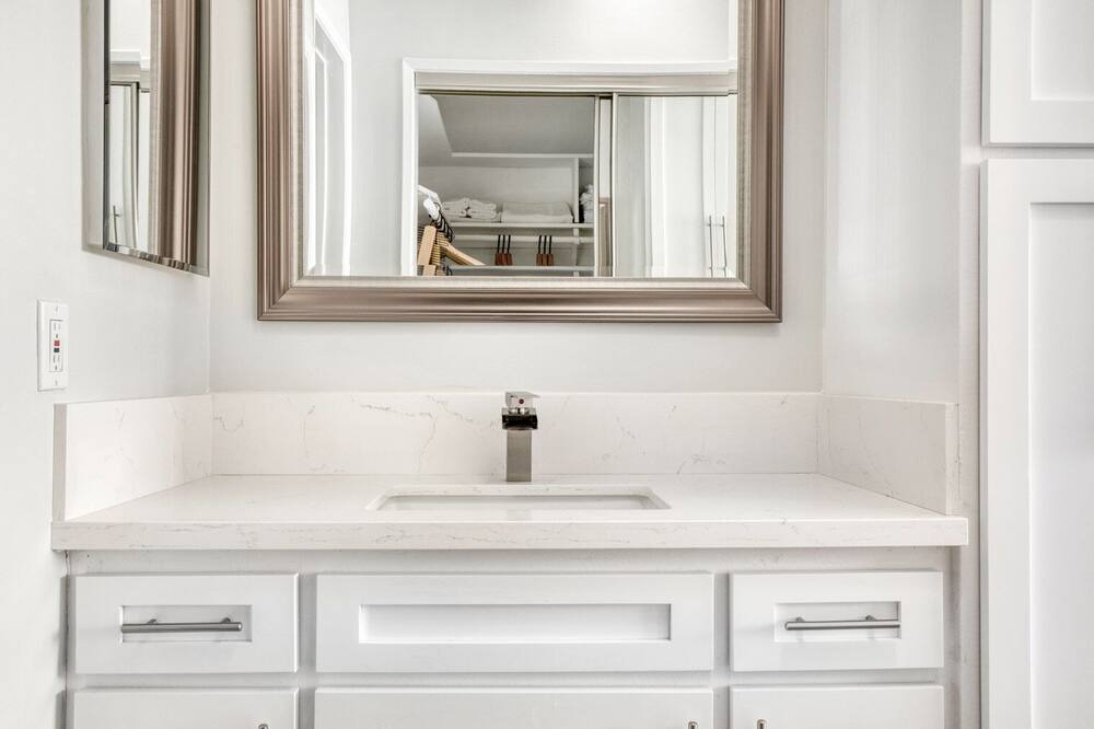 Photo of Bedroom in Hollywood