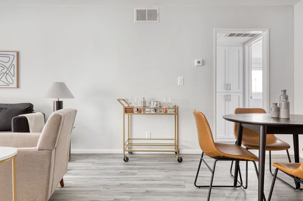 Photo of Livingroom in Hollywood