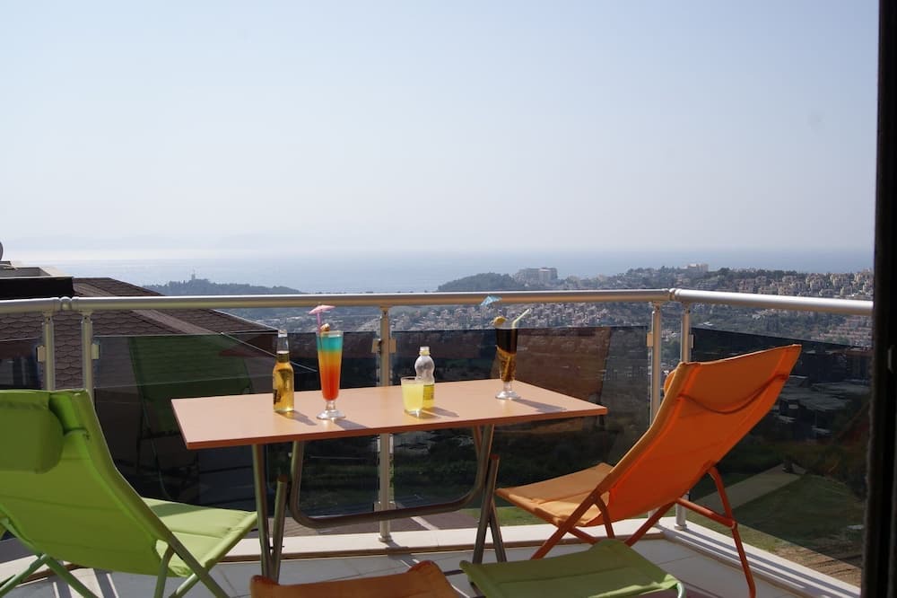 Photo of Patio Balcony in Kusadasi