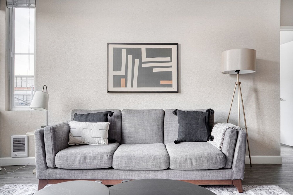 Photo of Livingroom in Emeryville