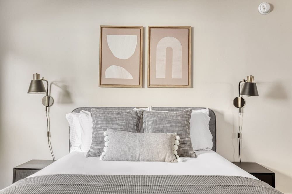 Photo of Bedroom in Valley Village