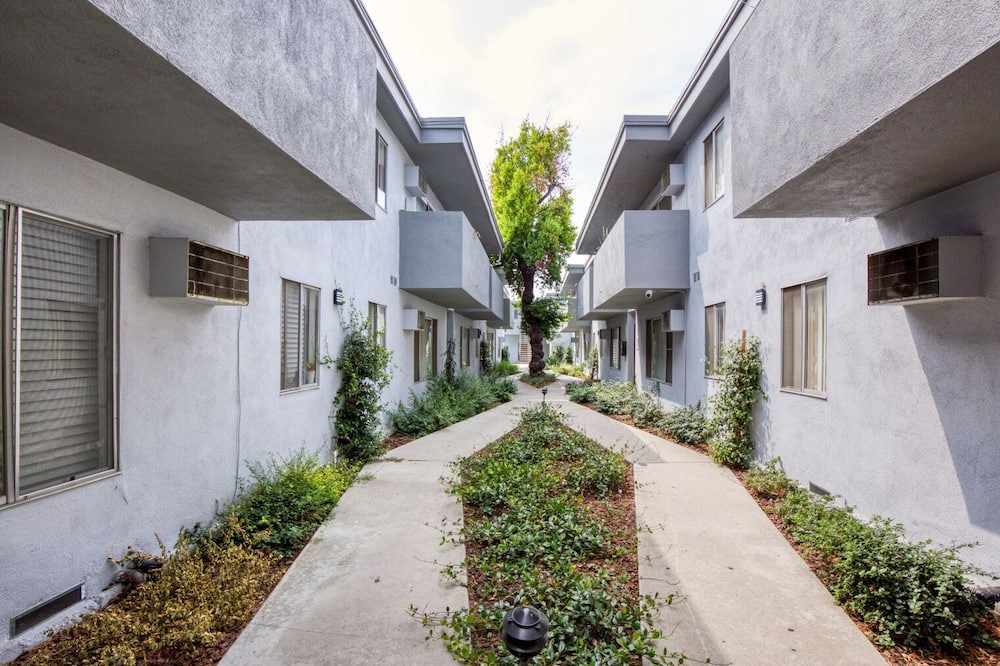Photo of Outdoor in Valley Village