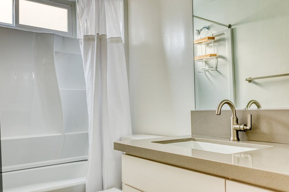 Photo of Bathroom in Valley Village