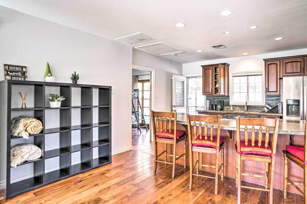 Photo of Livingroom in Lake Elsinore