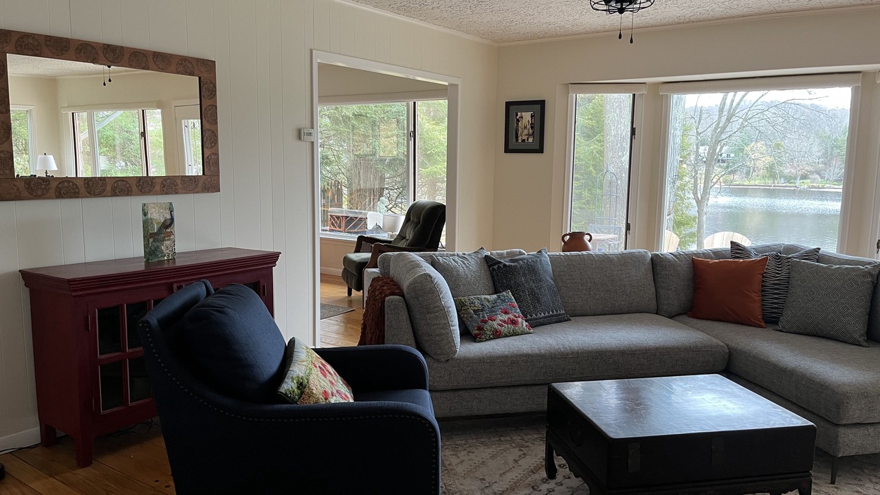 Photo of Livingroom in Putnam Valley