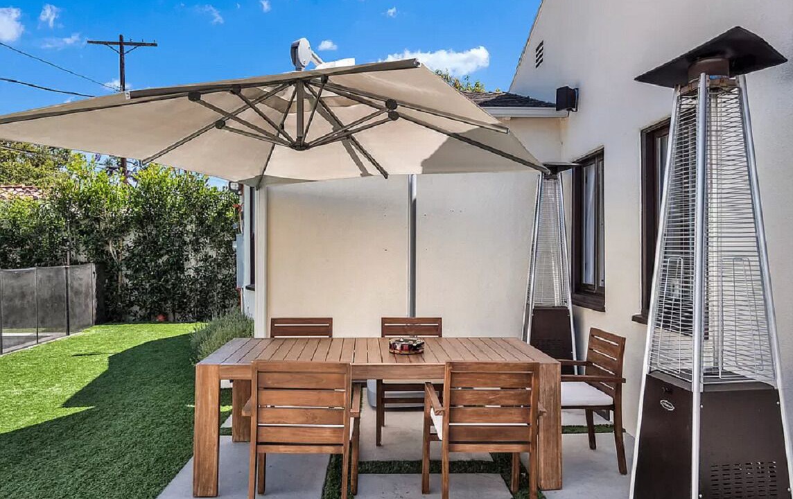 Photo of Outdoor in La Brea