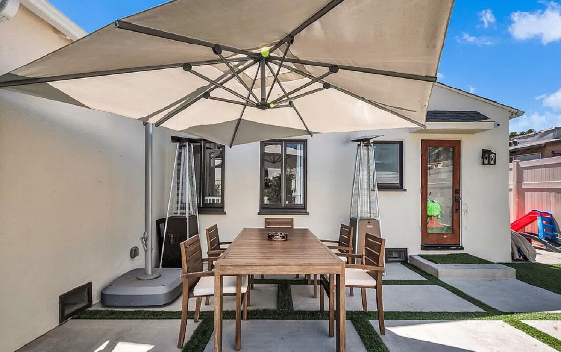 Photo of Outdoor in La Brea
