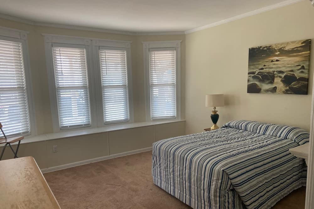 Photo of Bedroom in Red Bank