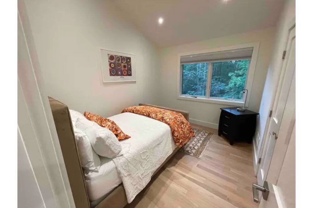 Photo of Bedroom in Garrison
