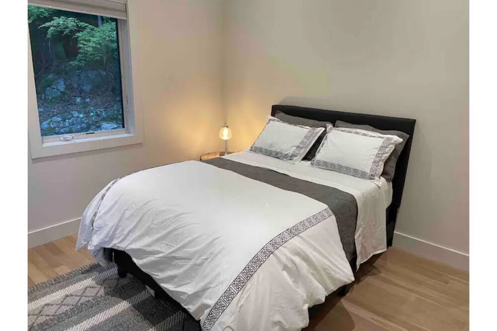 Photo of Bedroom in Garrison